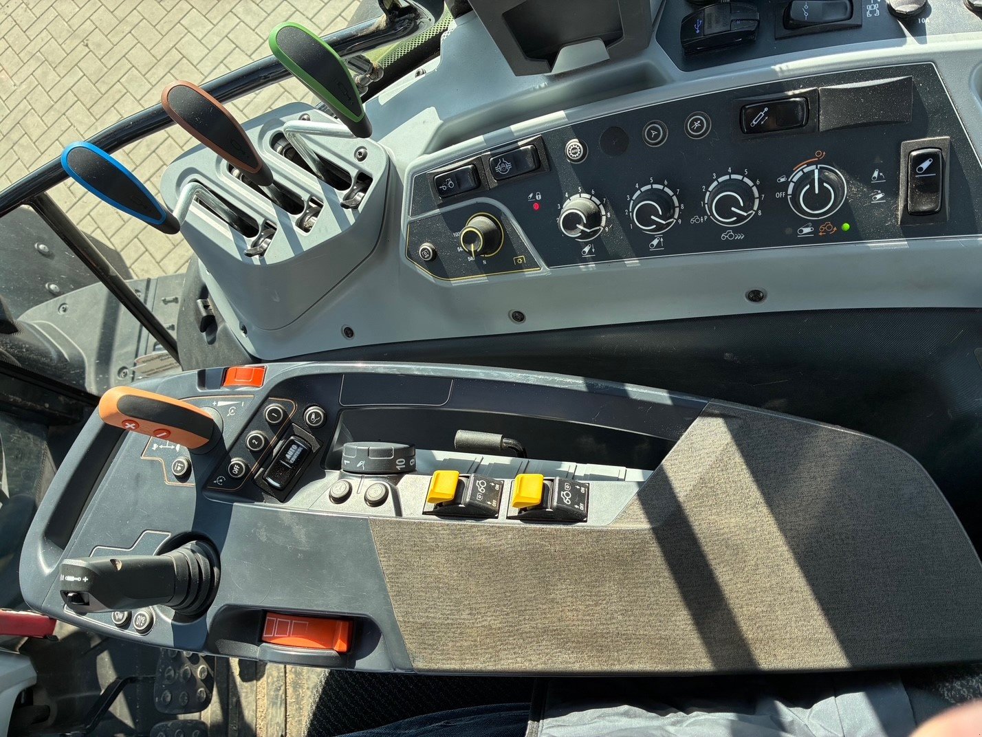 Traktor типа Valtra G135A, Gebrauchtmaschine в Sterup (Фотография 12)