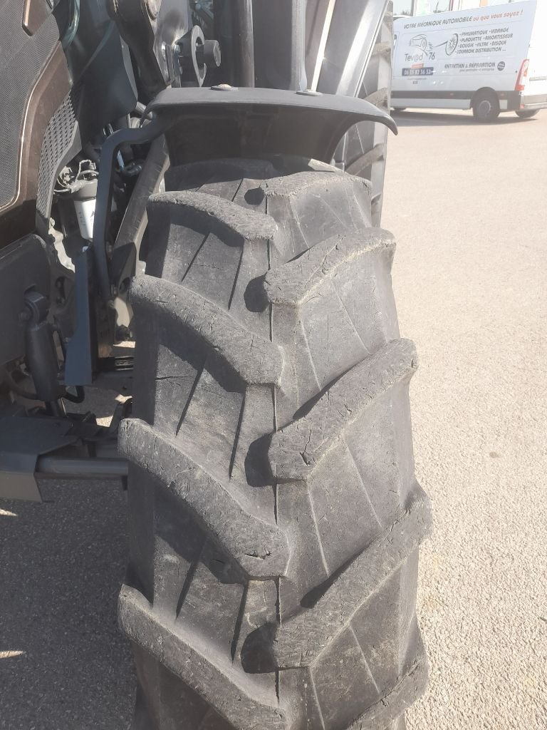 Traktor vrste Valtra G135h, Gebrauchtmaschine v Neufchâtel-en-Bray (Slika 7)