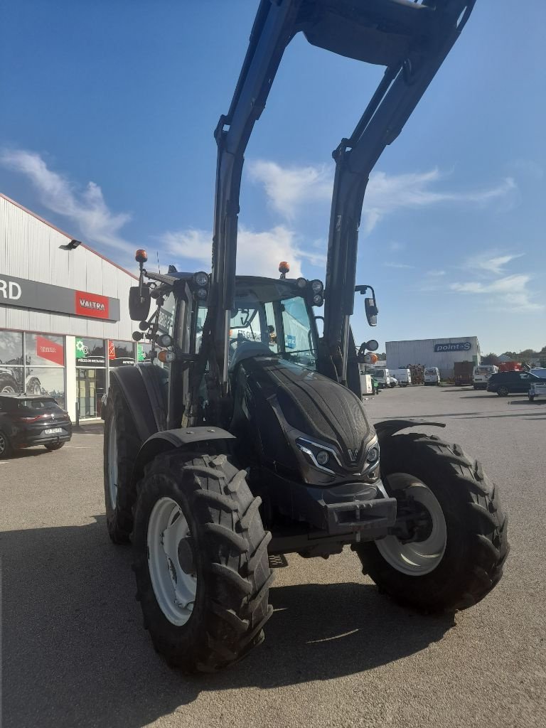 Traktor типа Valtra G135h, Gebrauchtmaschine в Neufchâtel-en-Bray (Фотография 8)