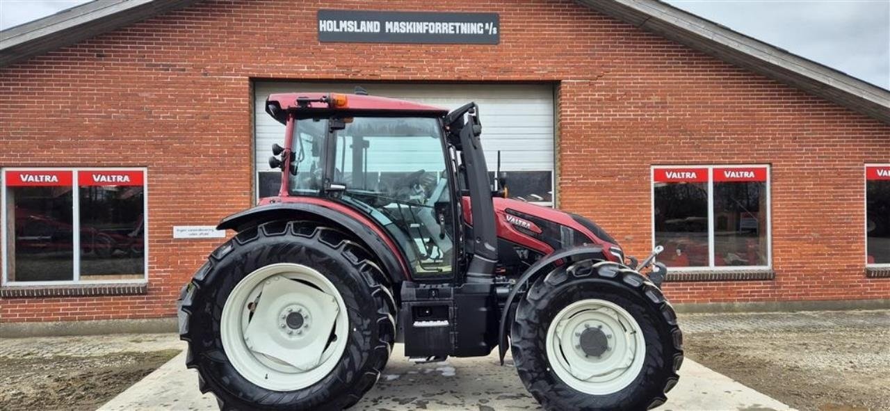 Traktor του τύπου Valtra G135V 1B9, Gebrauchtmaschine σε Skanderborg (Φωτογραφία 4)