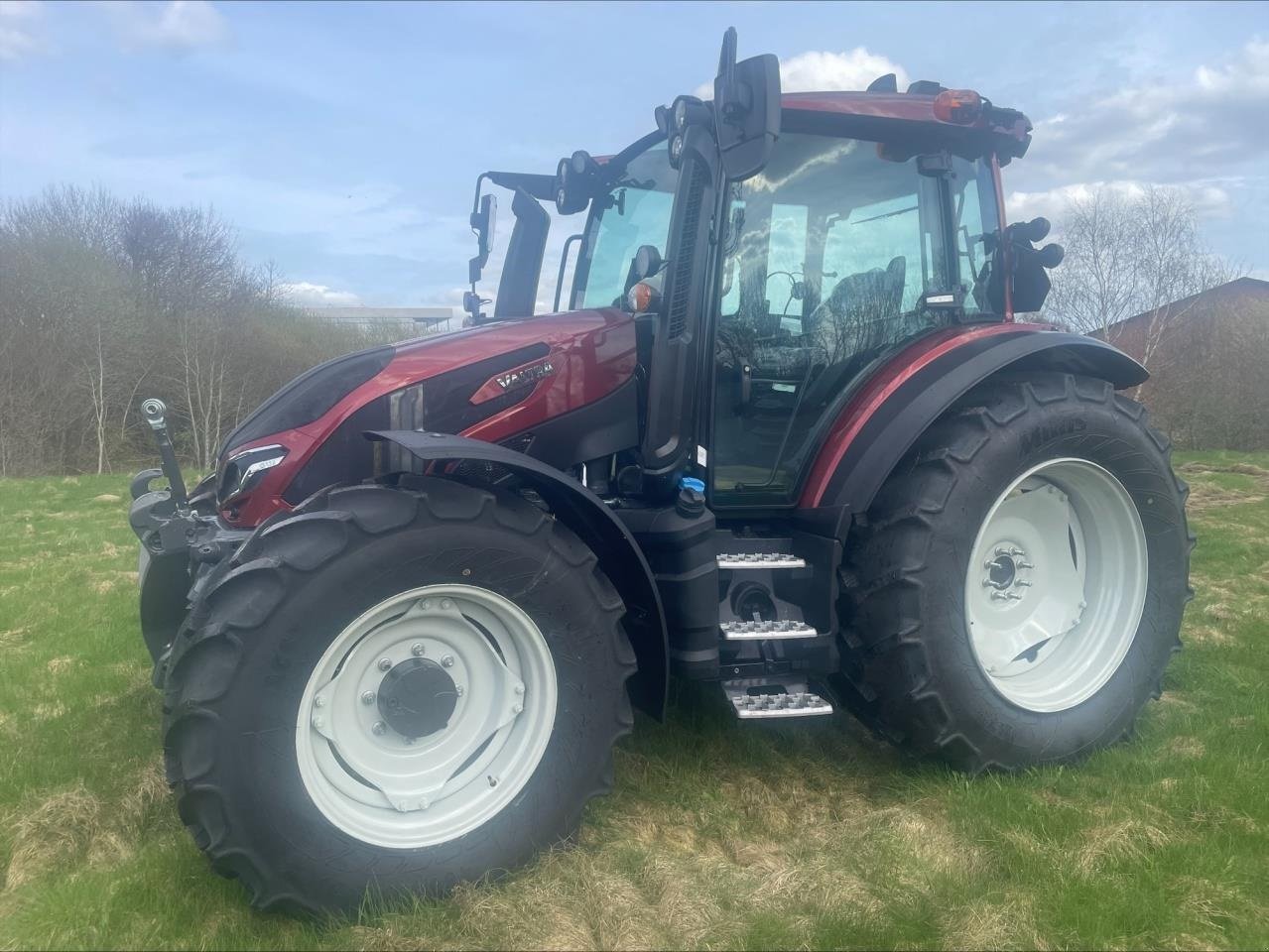 Traktor typu Valtra G135V 1B9, Gebrauchtmaschine v Ringkøbing (Obrázek 1)