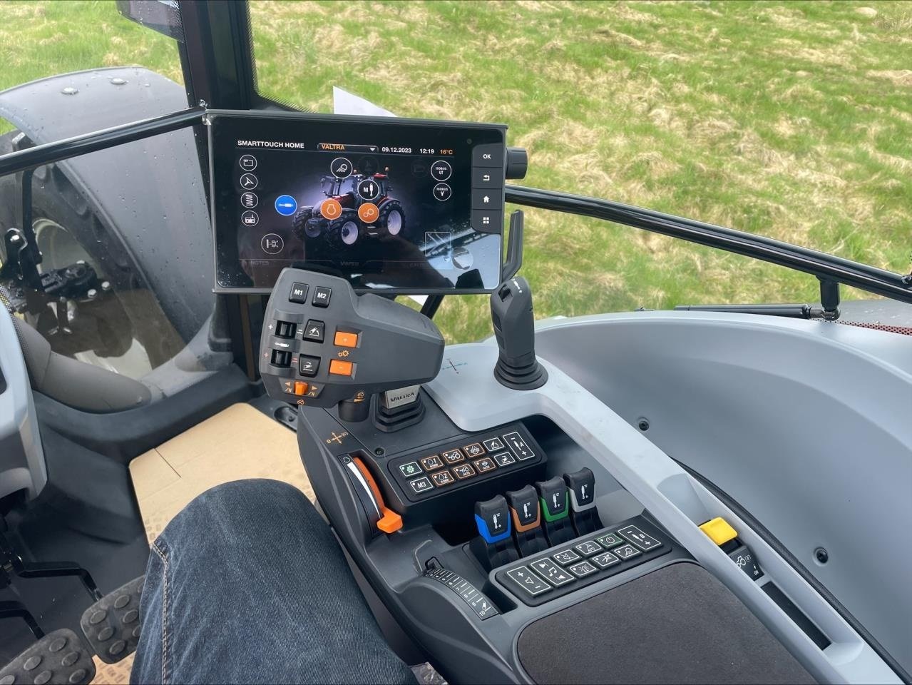 Traktor typu Valtra G135V 1B9, Gebrauchtmaschine v Ringkøbing (Obrázek 2)