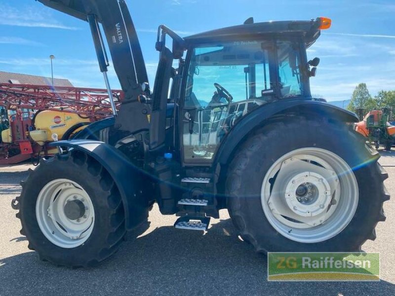 Traktor типа Valtra G135V 1B9, Gebrauchtmaschine в Bühl (Фотография 5)