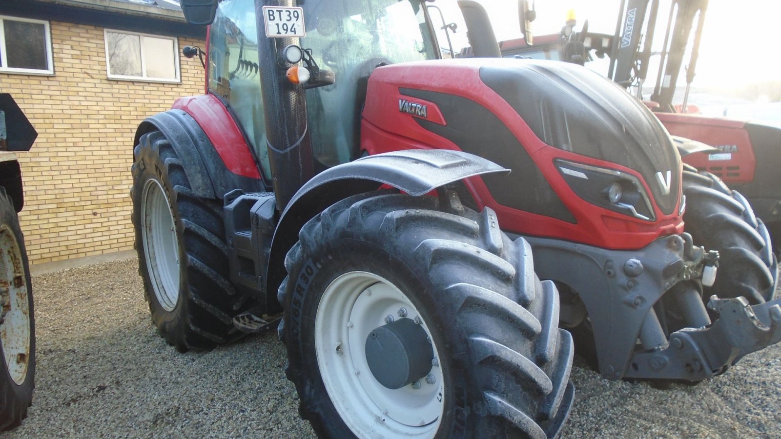 Traktor typu Valtra Kun kørt 1130 Timer, Gebrauchtmaschine v Viborg (Obrázek 2)