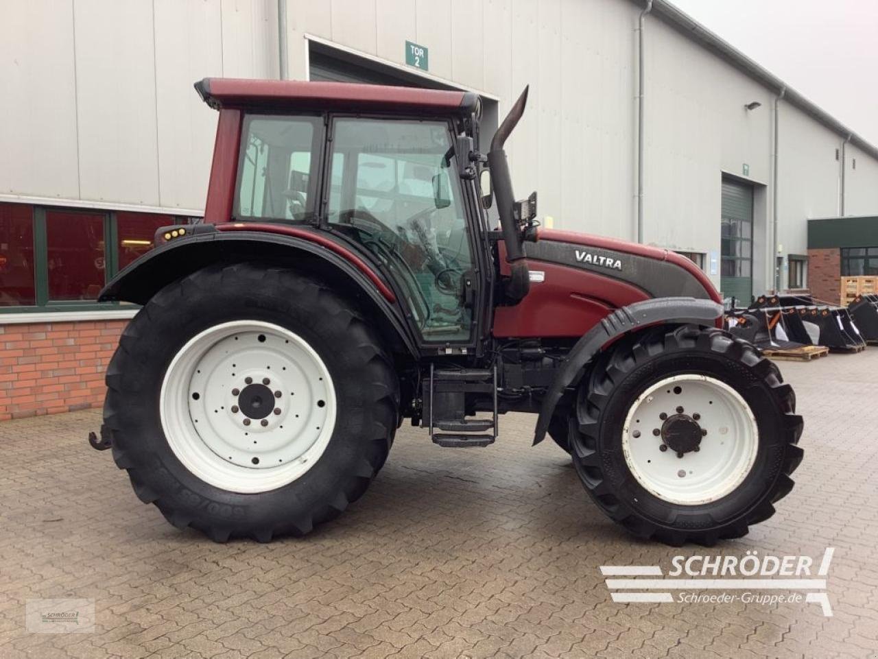 Traktor от тип Valtra N 101, Gebrauchtmaschine в Völkersen (Снимка 5)