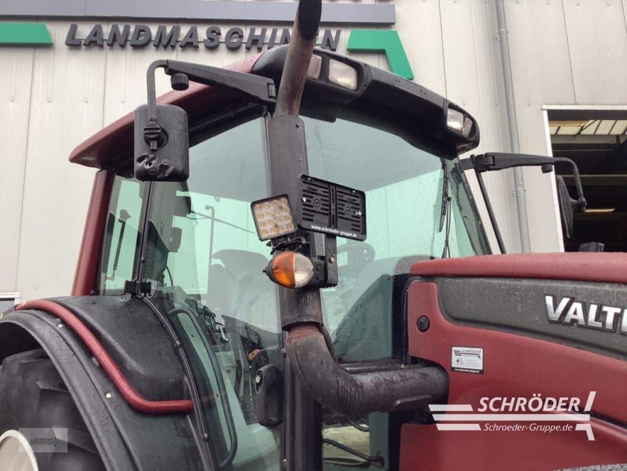 Traktor от тип Valtra N 101, Gebrauchtmaschine в Völkersen (Снимка 15)