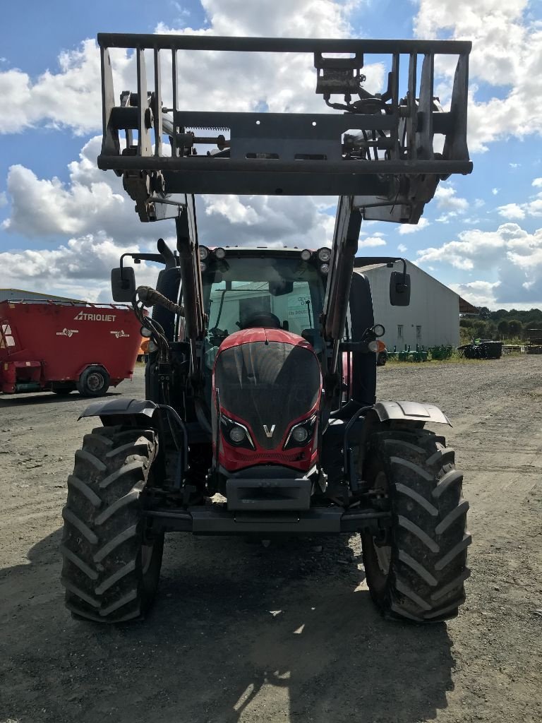 Traktor του τύπου Valtra N 104 HITECH, Gebrauchtmaschine σε UZERCHE (Φωτογραφία 7)