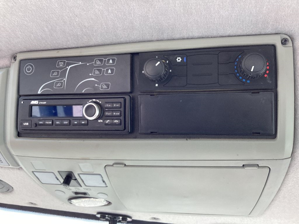 Traktor typu Valtra N 104 HiTech, Gebrauchtmaschine w AUMONT AUBRAC (Zdjęcie 7)