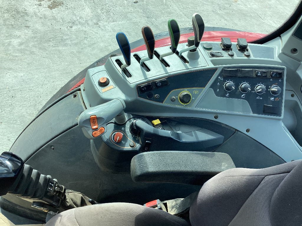 Traktor typu Valtra N 104 HiTech, Gebrauchtmaschine w AUMONT AUBRAC (Zdjęcie 5)