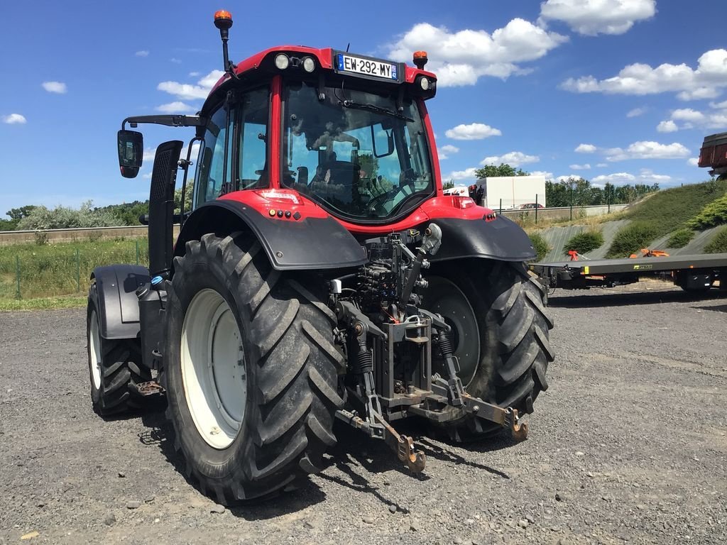 Traktor типа Valtra N 114 H5, Gebrauchtmaschine в SAINT GERMAIN LEMBRON (Фотография 4)