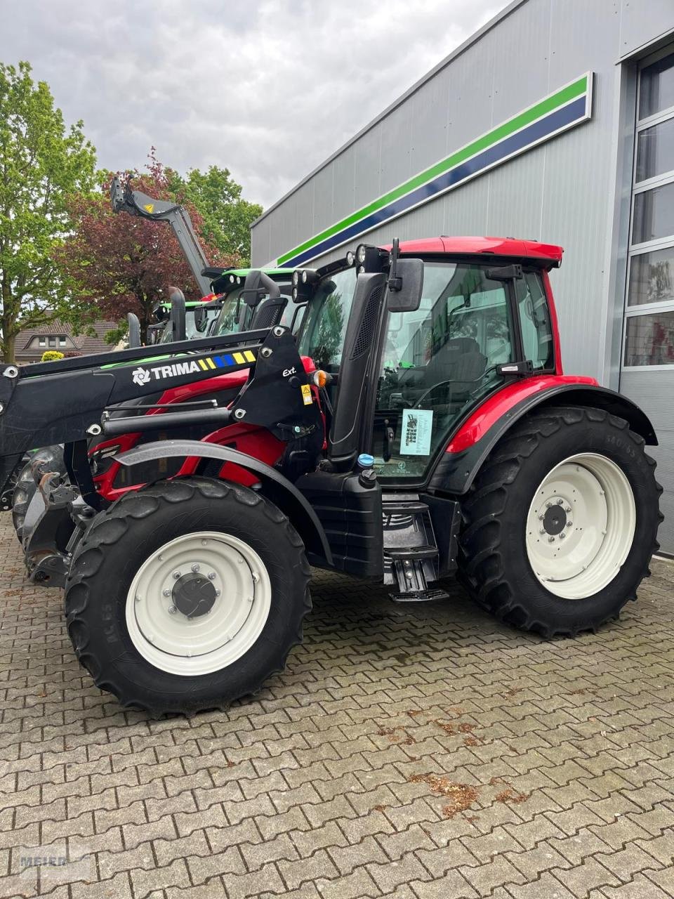 Traktor от тип Valtra N 114 Hightec, Gebrauchtmaschine в Delbrück (Снимка 2)