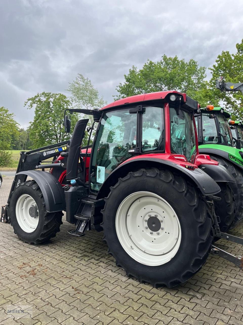 Traktor от тип Valtra N 114 Hightec, Gebrauchtmaschine в Delbrück (Снимка 3)