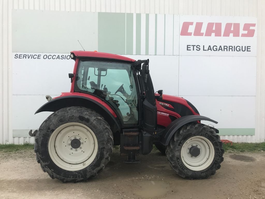 Traktor tipa Valtra N 114 HITECH, Gebrauchtmaschine u MORLHON LE HAUT (Slika 2)