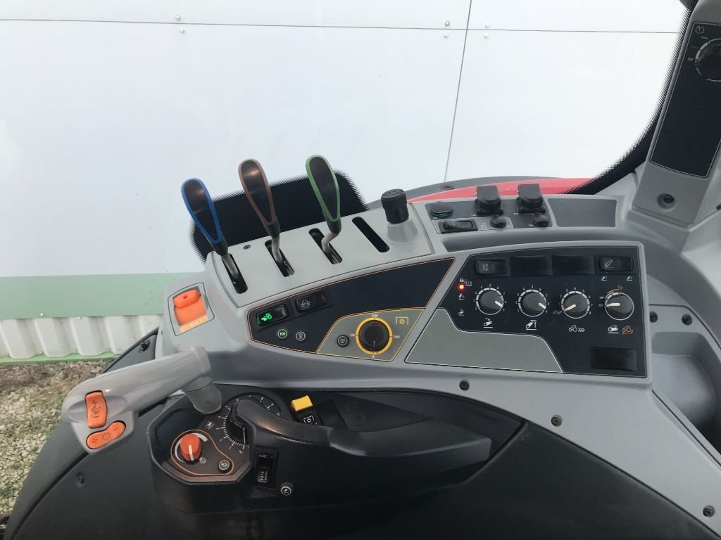 Traktor tipa Valtra N 114 HITECH, Gebrauchtmaschine u MORLHON LE HAUT (Slika 11)