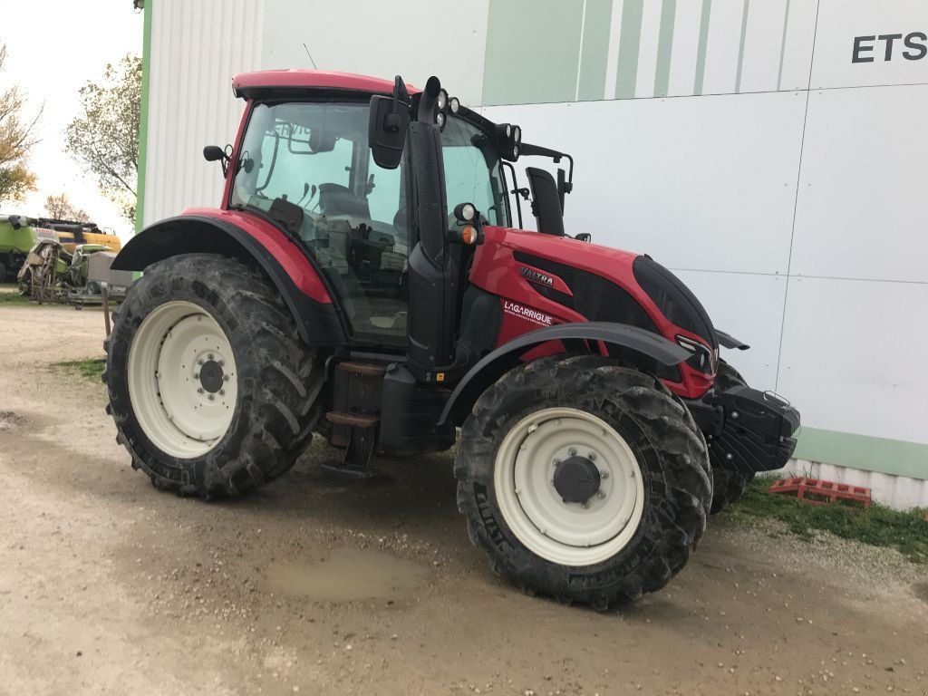 Traktor tipa Valtra N 114 HITECH, Gebrauchtmaschine u MORLHON LE HAUT (Slika 4)