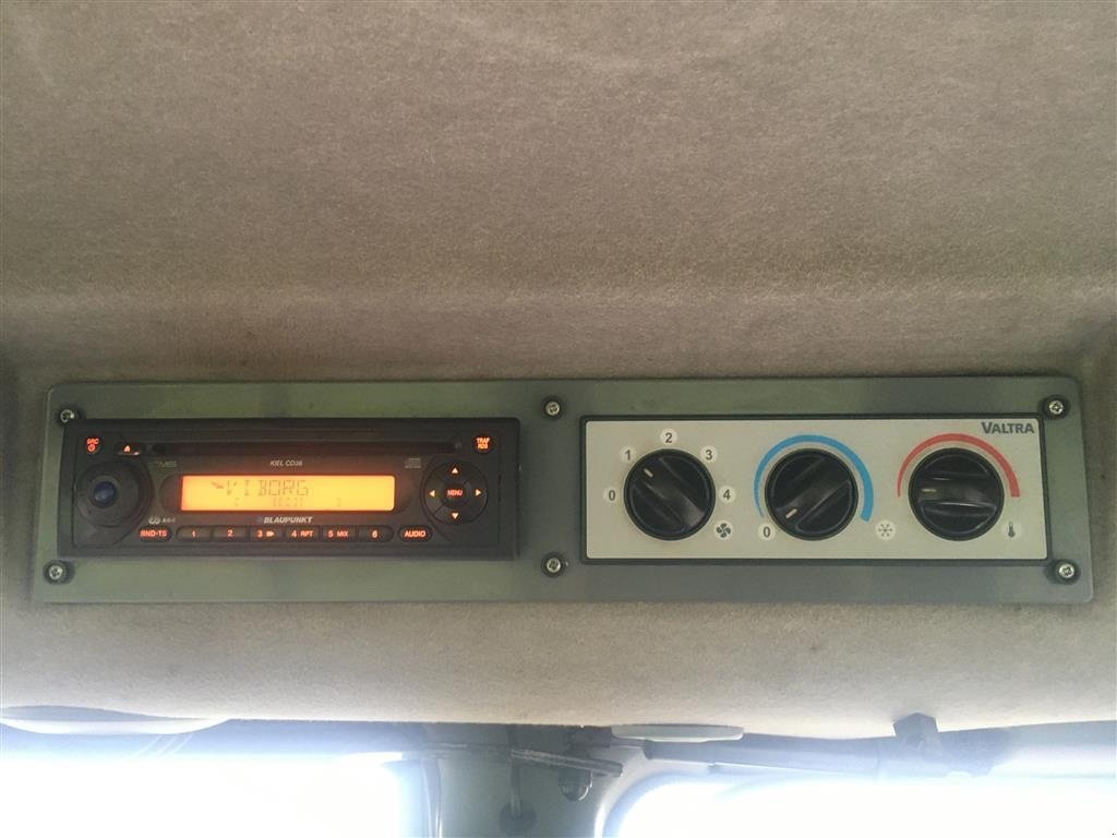 Traktor typu Valtra N 121 HiTech m/Frontlift, Gebrauchtmaschine v Bjerringbro (Obrázek 9)