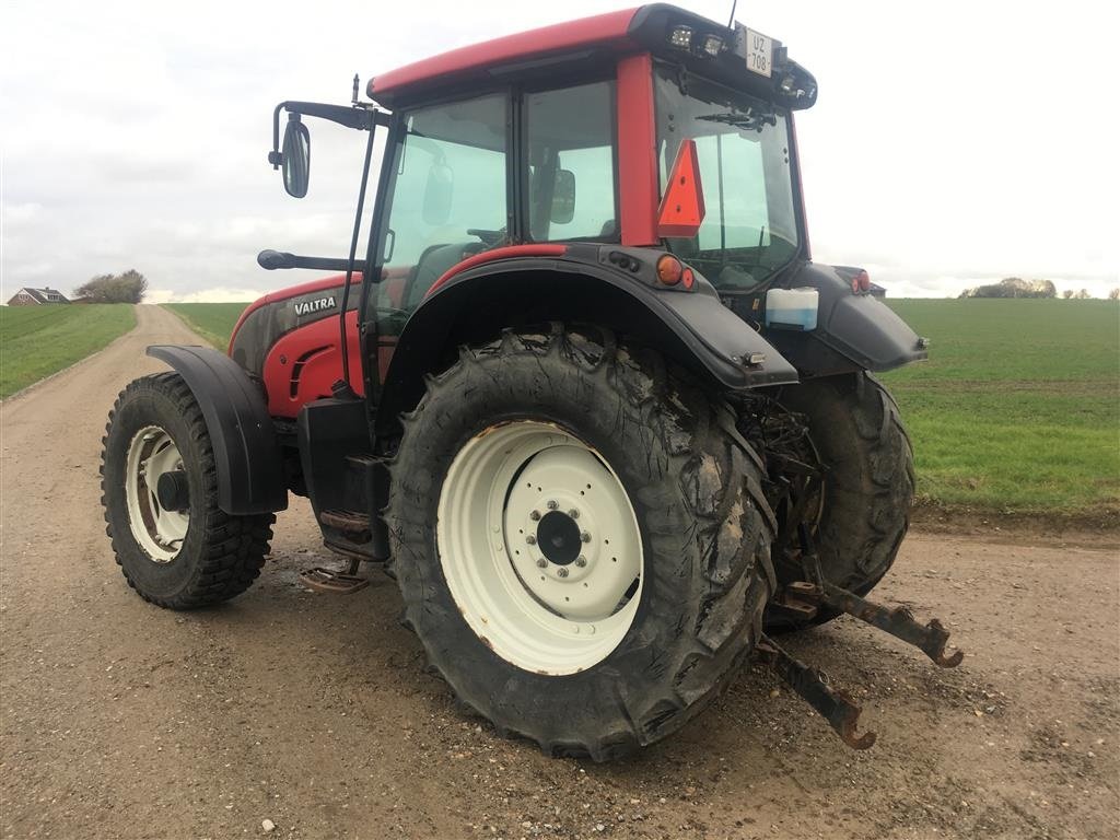 Traktor a típus Valtra N 121 HiTech m/Frontlift, Gebrauchtmaschine ekkor: Bjerringbro (Kép 3)