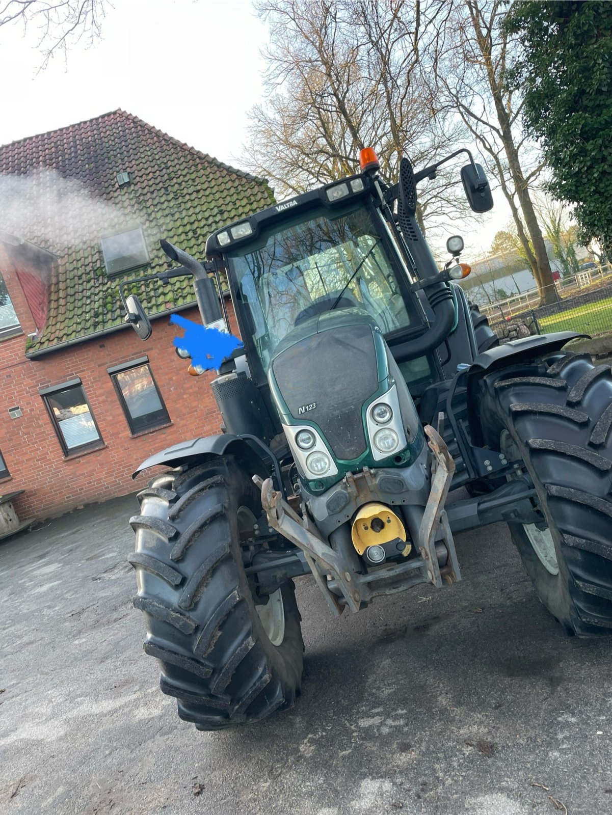 Traktor типа Valtra N 123 High Tech, Gebrauchtmaschine в Celle (Фотография 2)