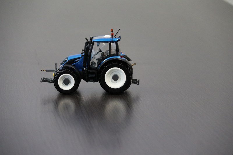 Traktor des Typs Valtra N 134-174, Gebrauchtmaschine in Schaffhausen (Bild 2)