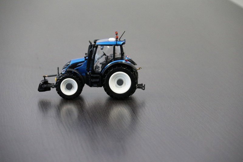 Traktor des Typs Valtra N 134-174, Gebrauchtmaschine in Schaffhausen (Bild 3)