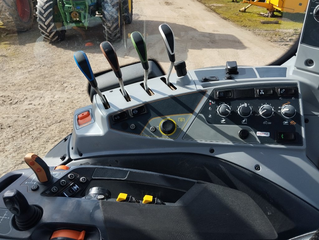 Traktor типа Valtra N 134 ACTIVE, Gebrauchtmaschine в Saint-Affrique (Фотография 10)