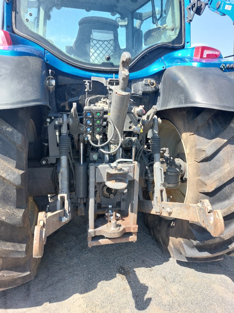 Traktor Türe ait Valtra N 134 D, Gebrauchtmaschine içinde LACAPELLE-MARIVAL (resim 10)