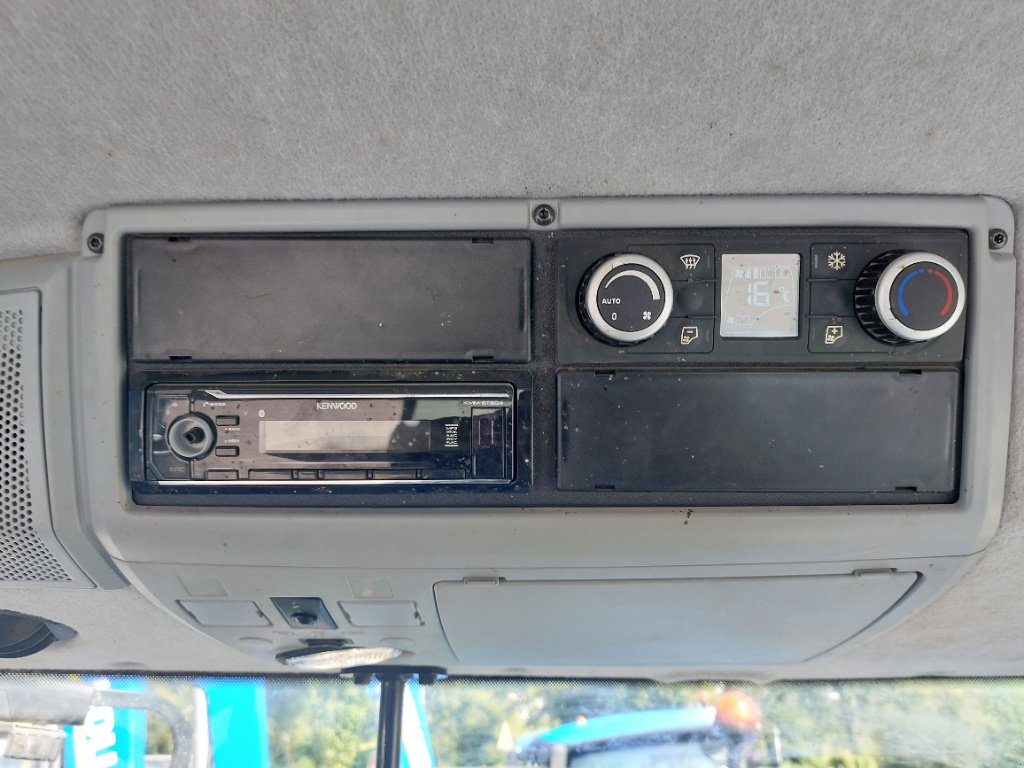 Traktor Türe ait Valtra N 134 D, Gebrauchtmaschine içinde LACAPELLE-MARIVAL (resim 8)