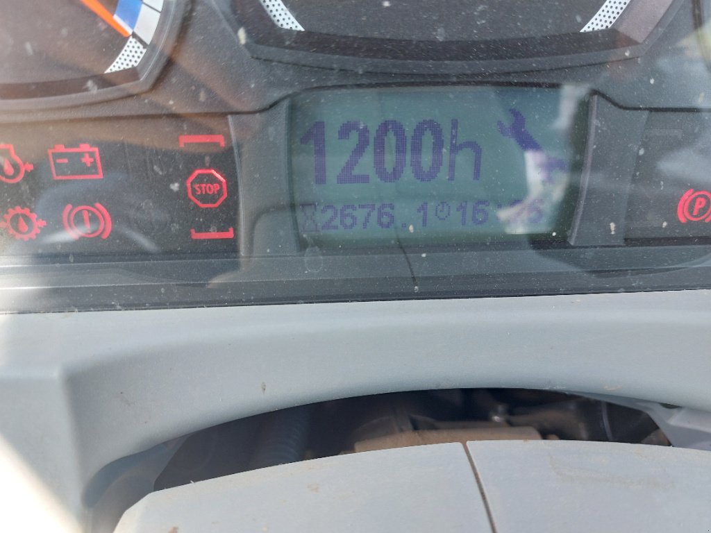 Traktor Türe ait Valtra N 134 D, Gebrauchtmaschine içinde LACAPELLE-MARIVAL (resim 9)