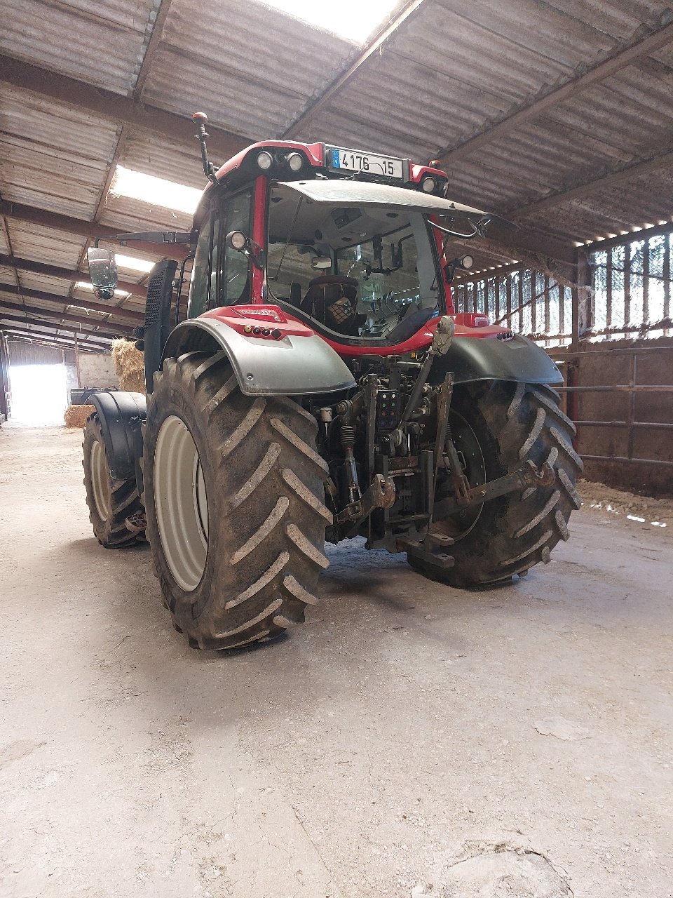 Traktor typu Valtra N 134 H5, Gebrauchtmaschine v LACAPELLE-MARIVAL (Obrázek 4)