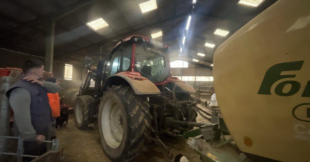 Traktor типа Valtra N 134 H5, Gebrauchtmaschine в Millau (Фотография 2)