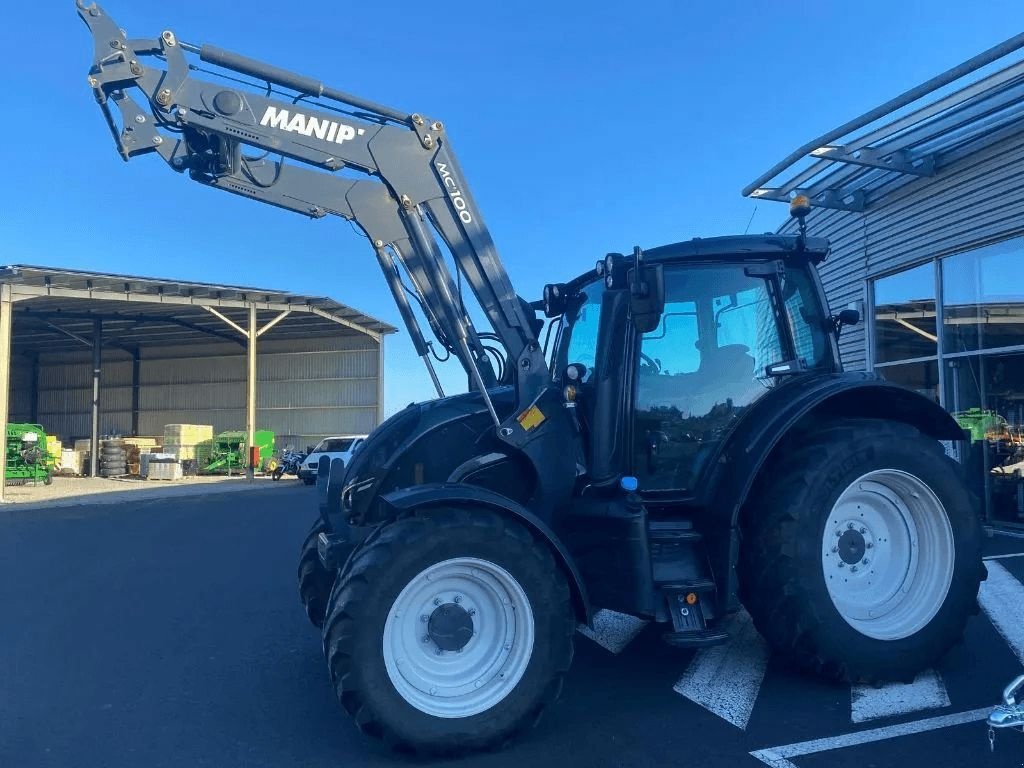 Traktor типа Valtra N 134  HITECH 5, Gebrauchtmaschine в SAINT FLOUR (Фотография 7)