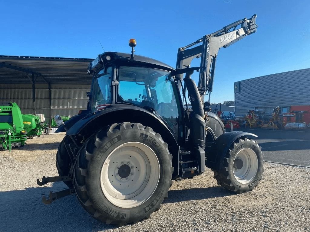 Traktor типа Valtra N 134  HITECH 5, Gebrauchtmaschine в SAINT FLOUR (Фотография 3)