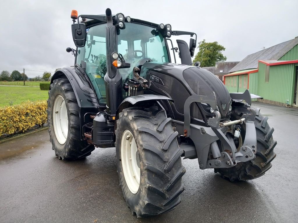 Traktor типа Valtra N 134 HiTech, Gebrauchtmaschine в BRECE (Фотография 2)