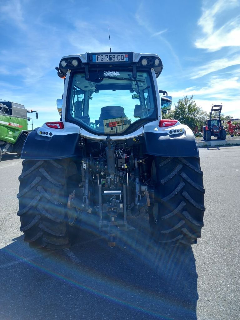 Traktor типа Valtra N 134 HITECH, Gebrauchtmaschine в Calmont (Фотография 9)