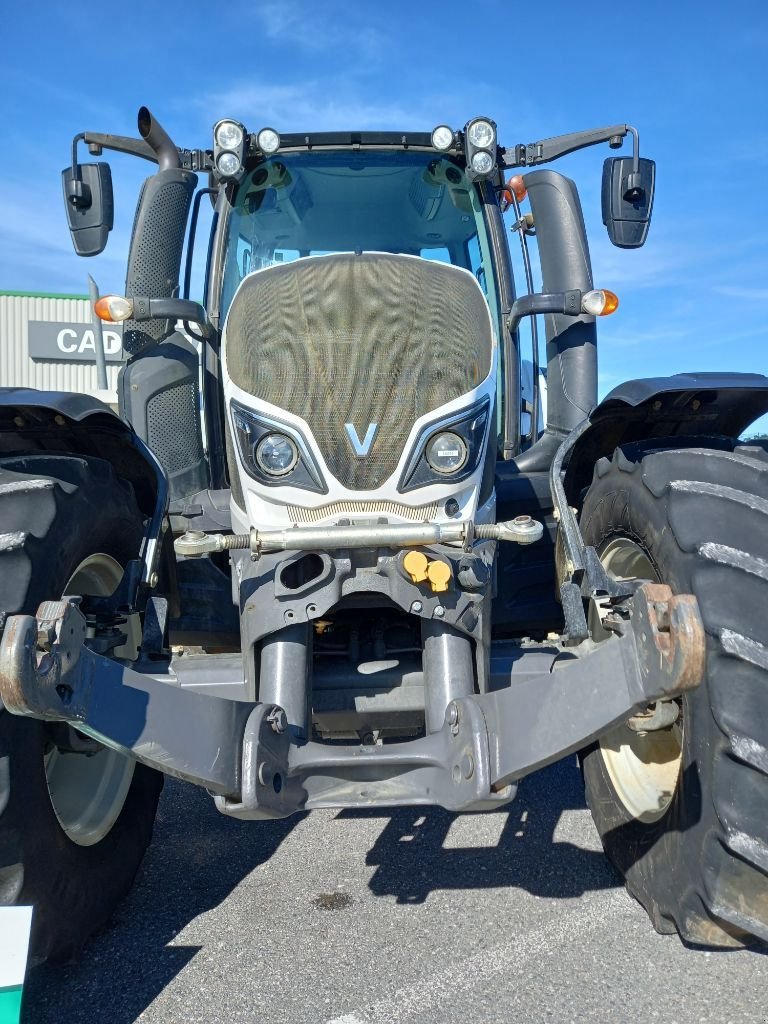 Traktor типа Valtra N 134 HITECH, Gebrauchtmaschine в Calmont (Фотография 10)