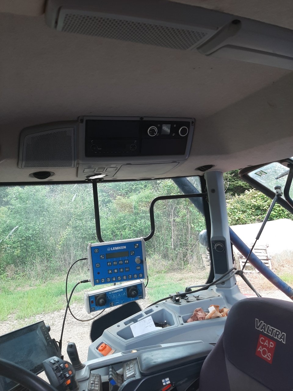 Traktor del tipo Valtra N 134 VERSU, Gebrauchtmaschine In SOUSCEYRAC (Immagine 7)