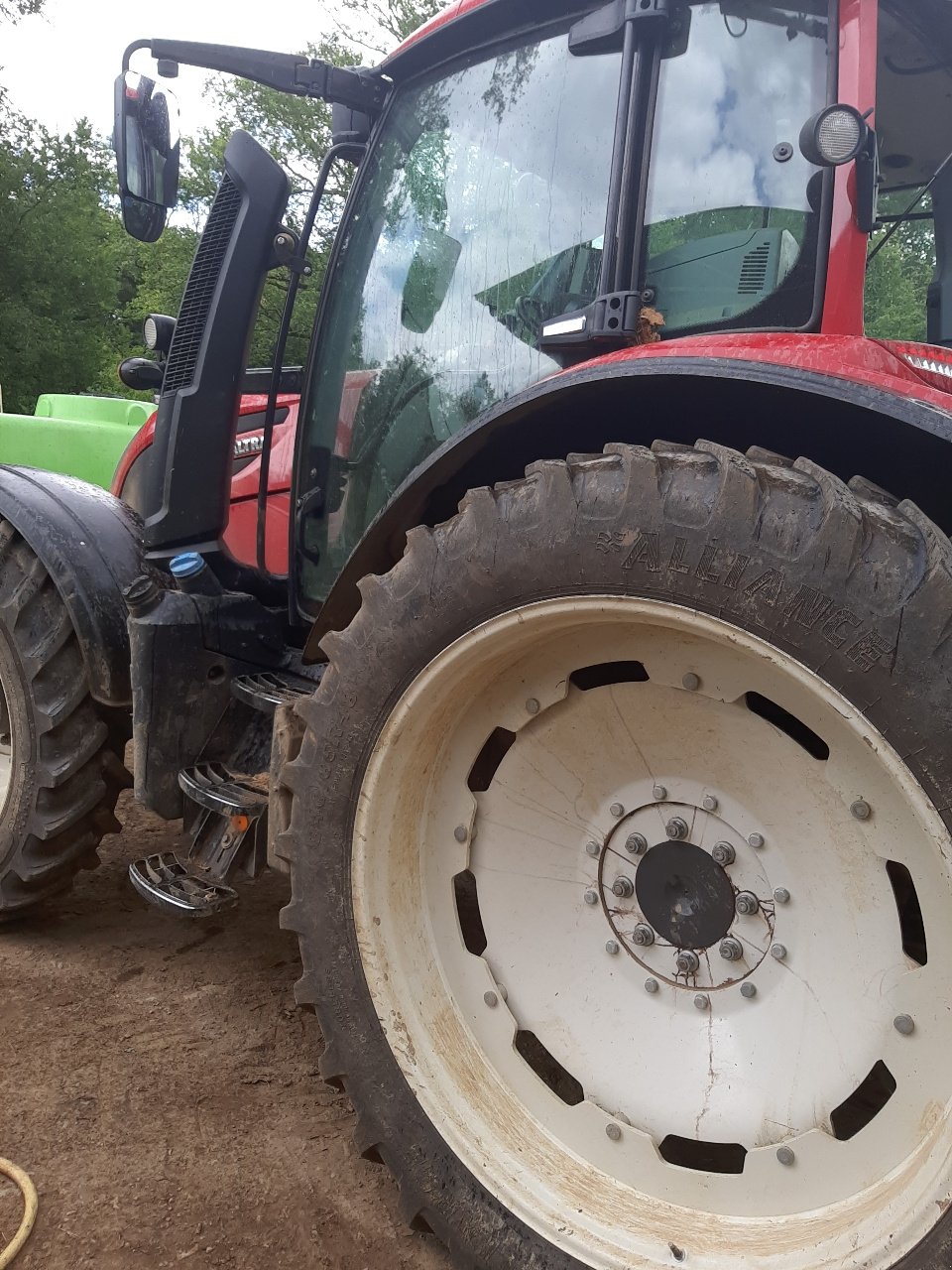 Traktor del tipo Valtra N 134 VERSU, Gebrauchtmaschine In SOUSCEYRAC (Immagine 4)