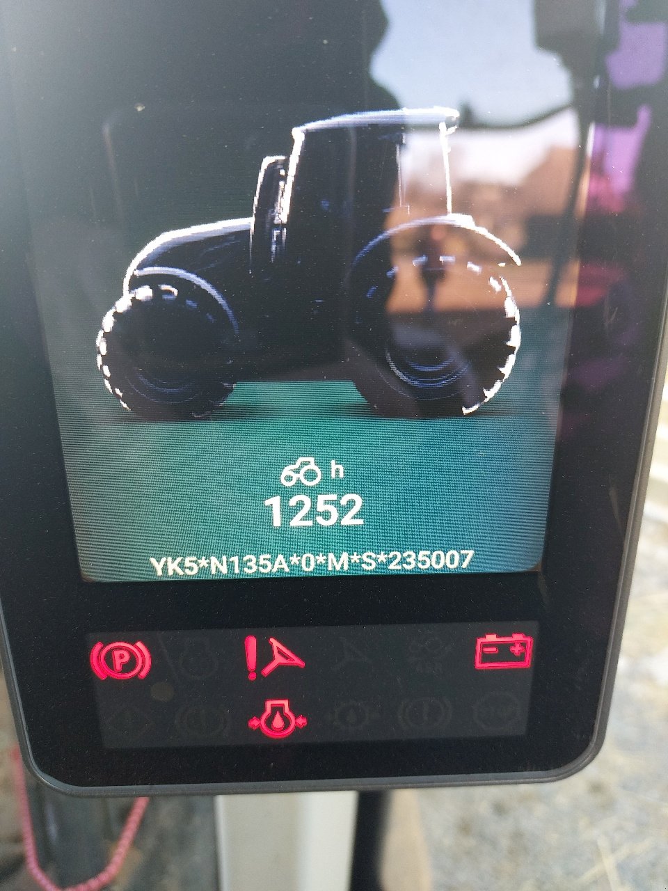 Traktor des Typs Valtra N 135 ACTIVE, Gebrauchtmaschine in LACAPELLE-MARIVAL (Bild 2)