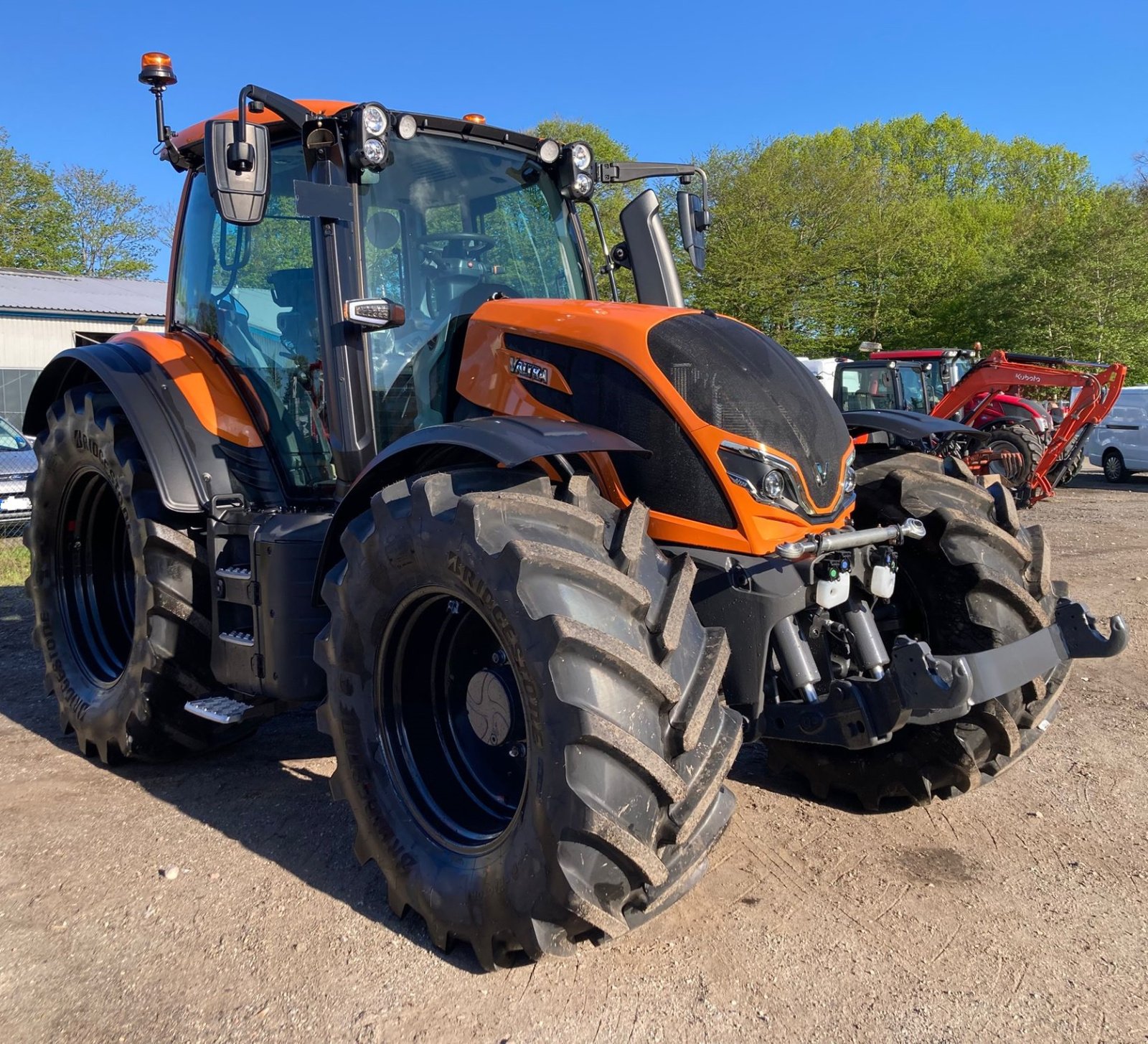 Traktor du type Valtra N 135 D, Gebrauchtmaschine en Niebüll (Photo 1)