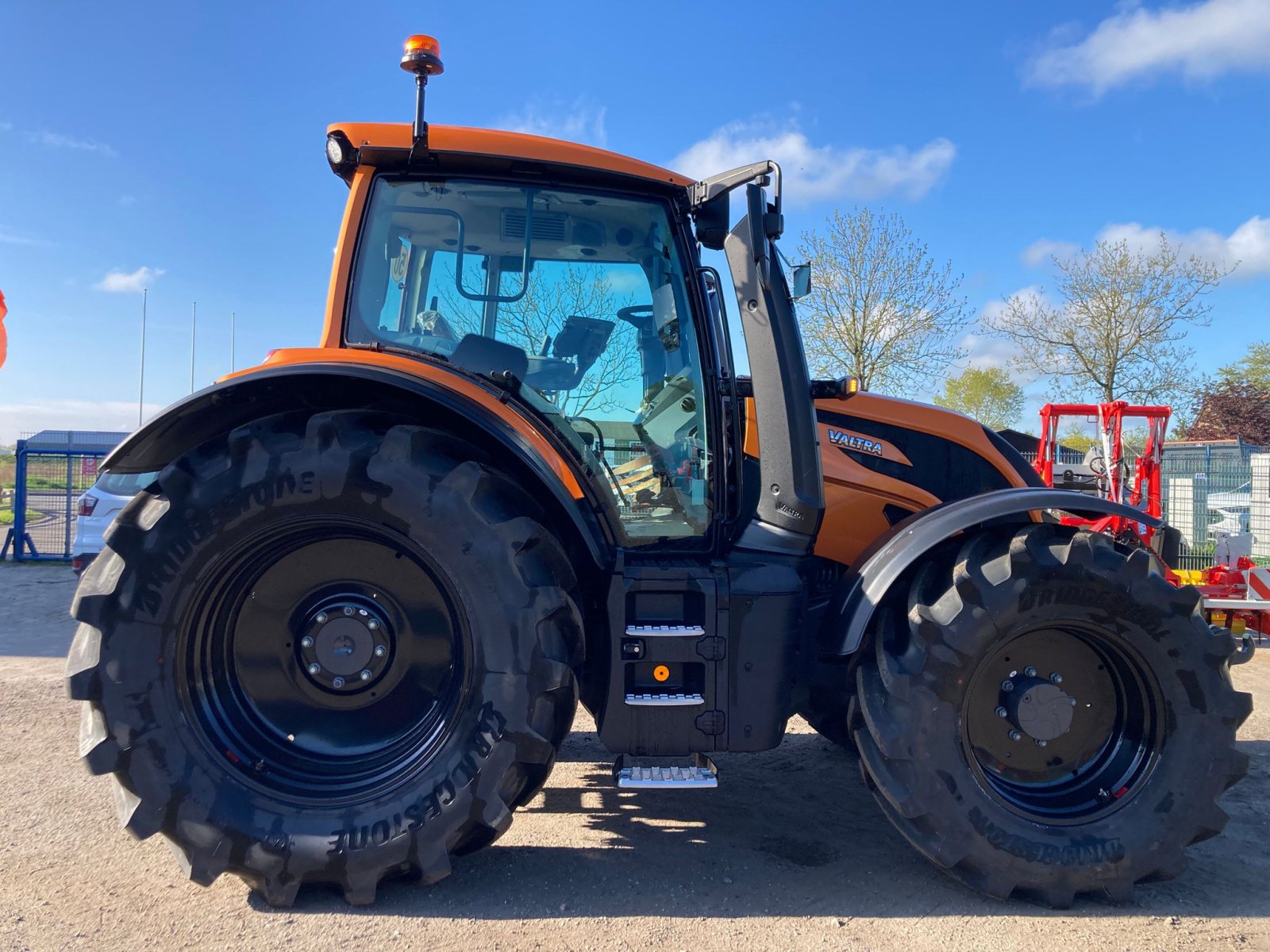 Traktor du type Valtra N 135 D, Gebrauchtmaschine en Niebüll (Photo 7)