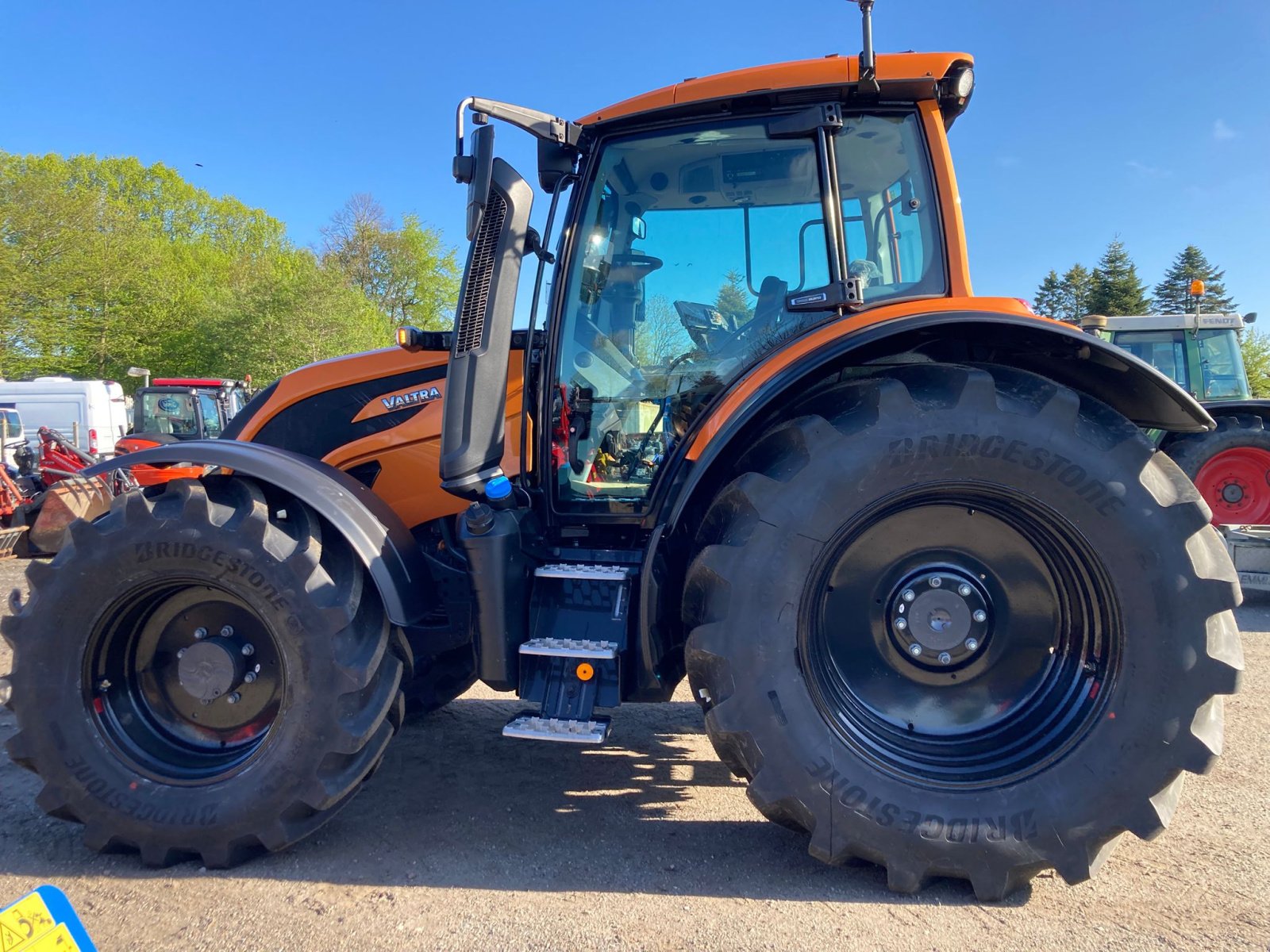 Traktor du type Valtra N 135 D, Gebrauchtmaschine en Niebüll (Photo 9)