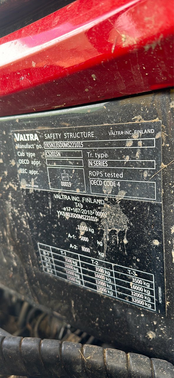 Traktor του τύπου Valtra N 135 DIRECT, Gebrauchtmaschine σε LACAPELLE-MARIVAL (Φωτογραφία 5)