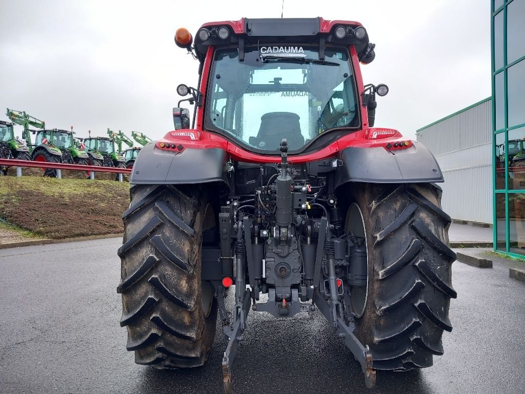 Traktor типа Valtra N 135 HITECH 5, Gebrauchtmaschine в Saint-Affrique (Фотография 9)