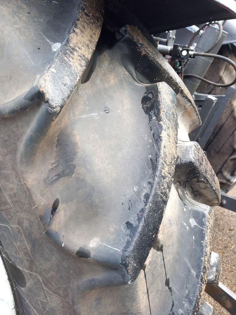 Traktor типа Valtra N 135 HITECH 5, Gebrauchtmaschine в Saint-Affrique (Фотография 8)