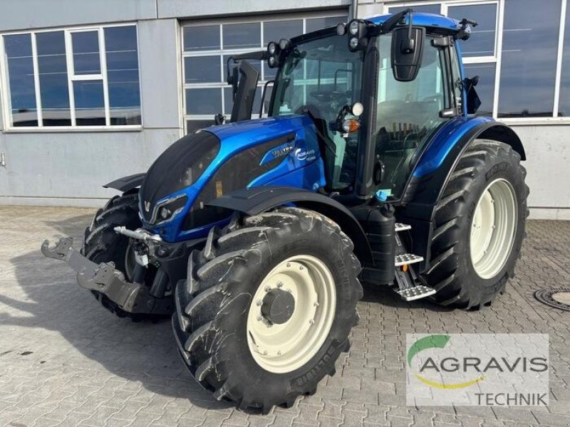Traktor типа Valtra N 135 V 2B1, Gebrauchtmaschine в Salzkotten (Фотография 1)