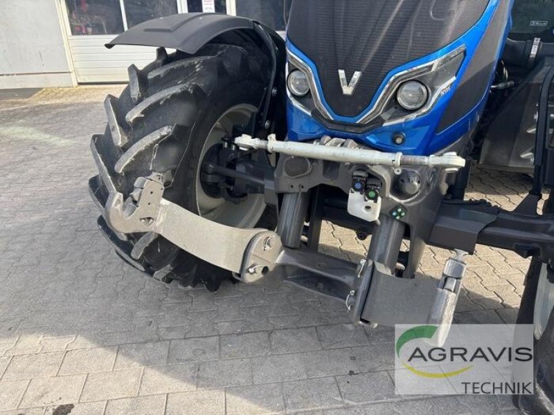 Traktor типа Valtra N 135 V 2B1, Gebrauchtmaschine в Salzkotten (Фотография 12)