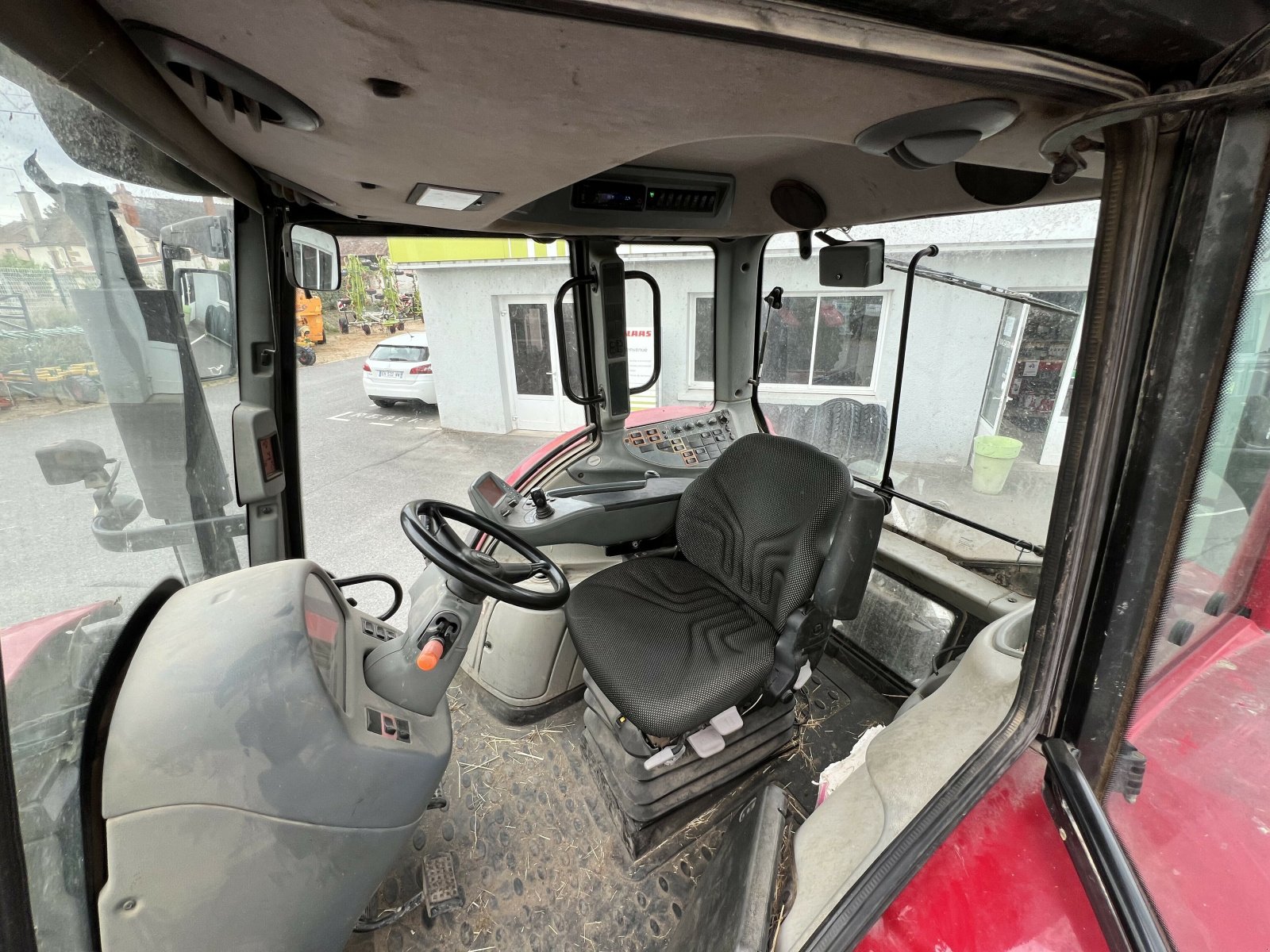 Traktor типа Valtra N 142, Gebrauchtmaschine в Gannat (Фотография 10)