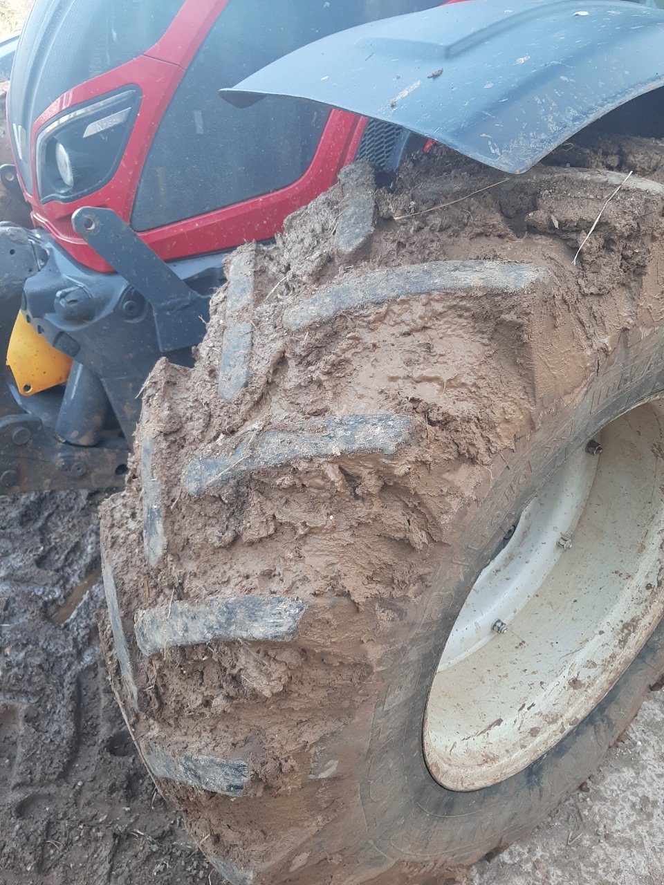 Traktor типа Valtra N 154 direct, Gebrauchtmaschine в LABASTIDE MURAT (Фотография 8)