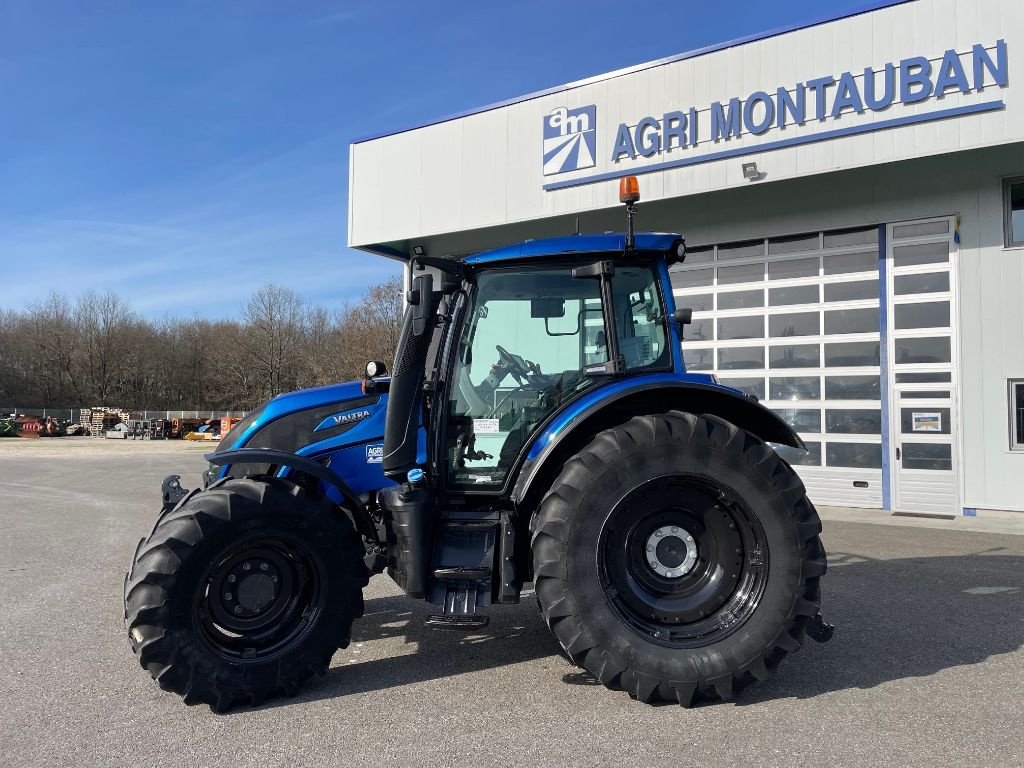 Traktor of the type Valtra N 154, Gebrauchtmaschine in Montauban (Picture 4)