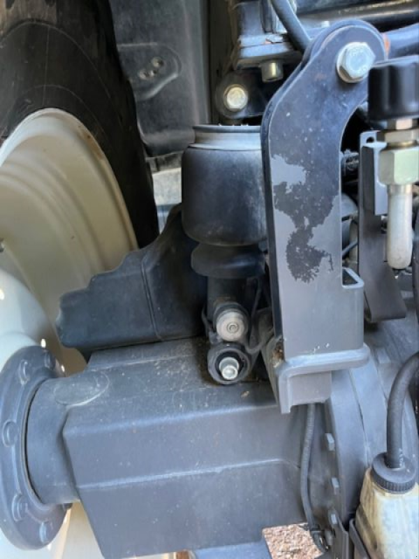 Traktor of the type Valtra N 154E ACTIVE, Gebrauchtmaschine in CHAMPLECY (Picture 4)